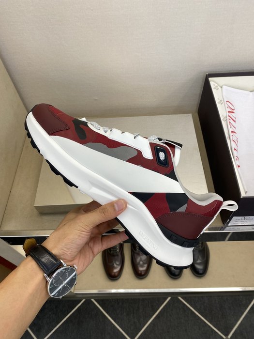 High-Quality Valentino Men's Shoes on Yupoo