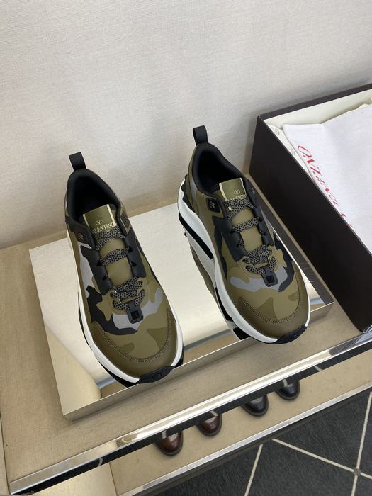 High-Quality Valentino Men's Shoes on Yupoo
