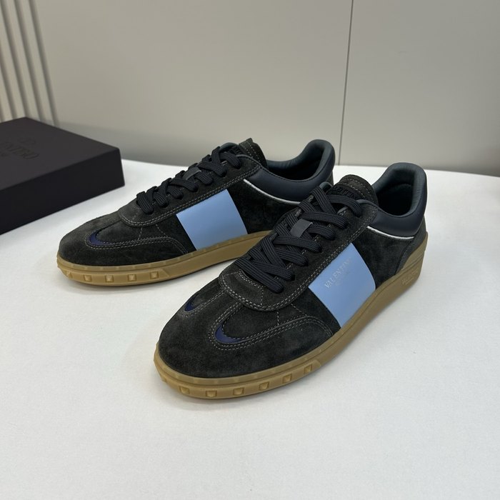 High-Quality Valentino Men's Shoes on Yupoo