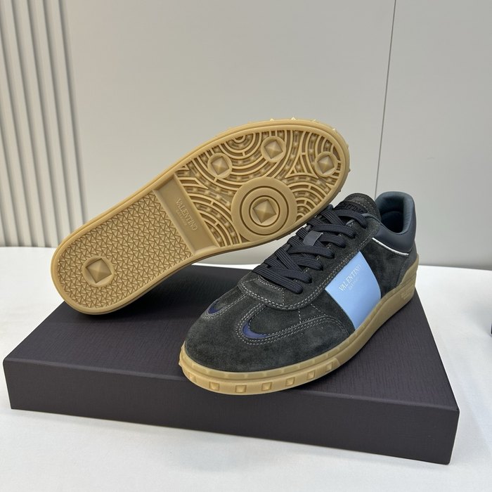 High-Quality Valentino Men's Shoes on Yupoo