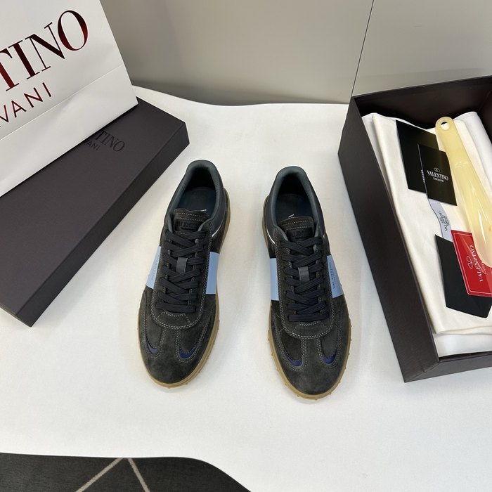 High-Quality Valentino Men's Shoes on Yupoo