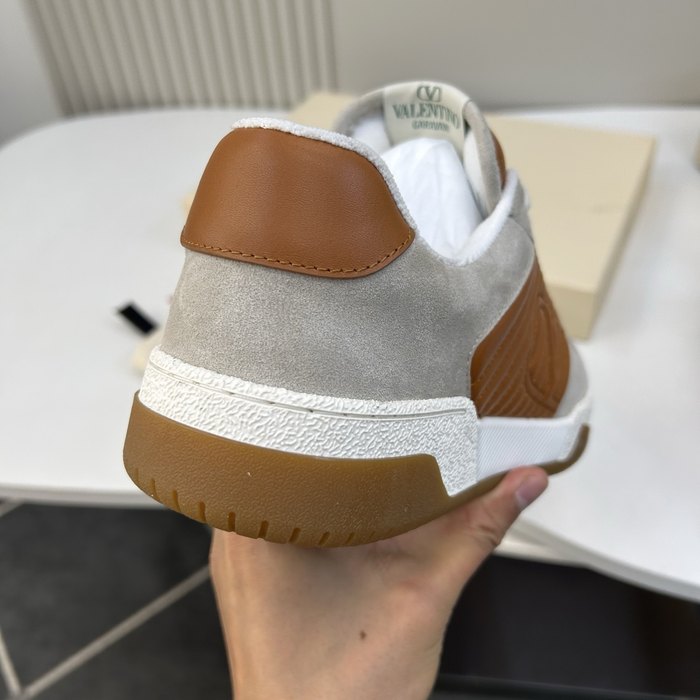 High-Quality Valentino Men's Shoes on Yupoo