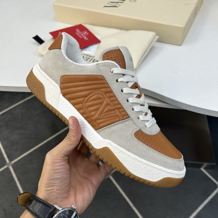 High-Quality Valentino Men's Shoes on Yupoo