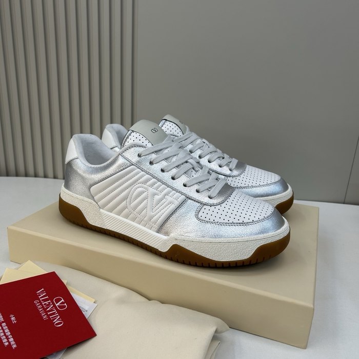 High-Quality Valentino Men's Shoes on Yupoo