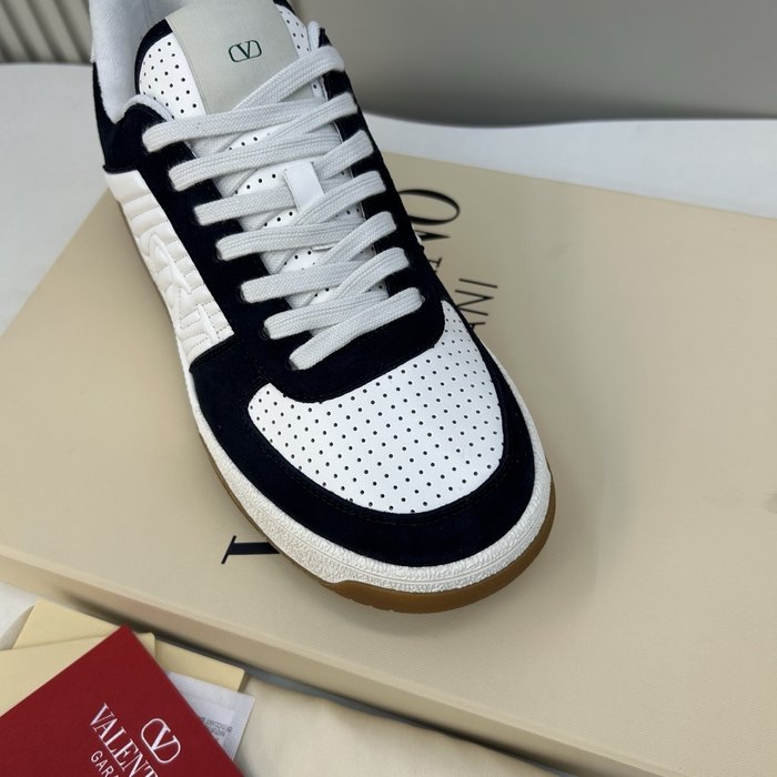 High-Quality Valentino Men's Shoes on Yupoo