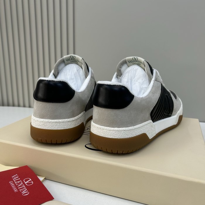 High-Quality Valentino Men's Shoes on Yupoo