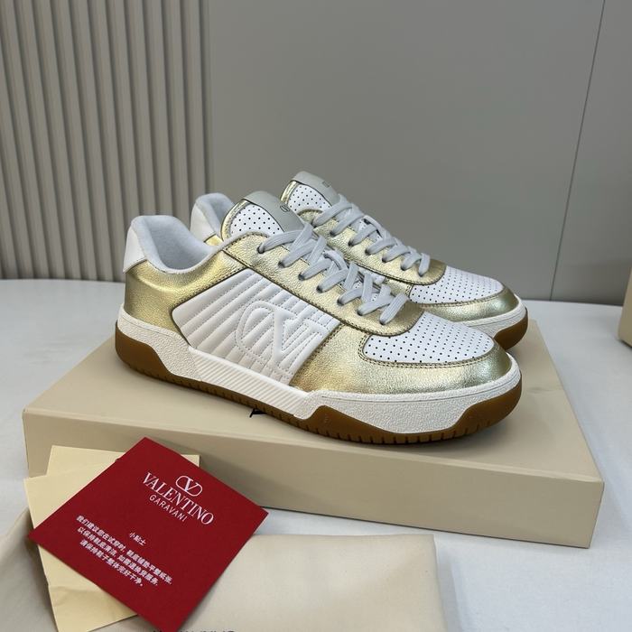 High-Quality Valentino Men's Shoes on Yupoo