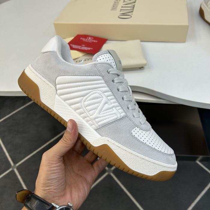 High-Quality Valentino Men's Shoes on Yupoo