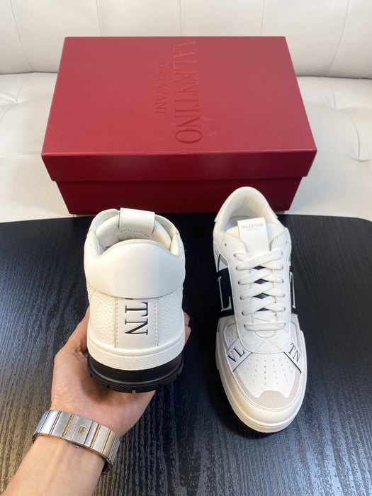 High-Quality Valentino Men's Shoes on Yupoo