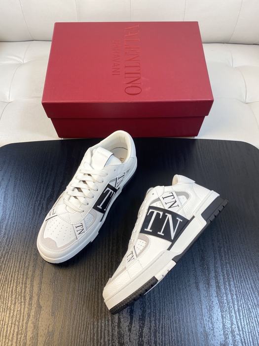 High-Quality Valentino Men's Shoes on Yupoo