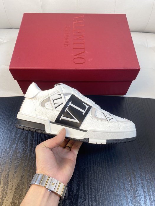 High-Quality Valentino Men's Shoes on Yupoo