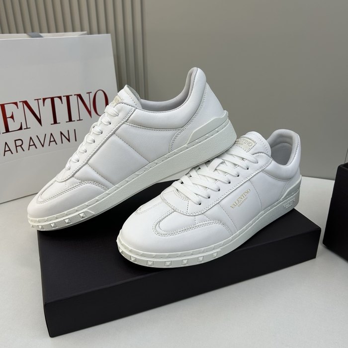 High-Quality Valentino Men's Shoes on Yupoo