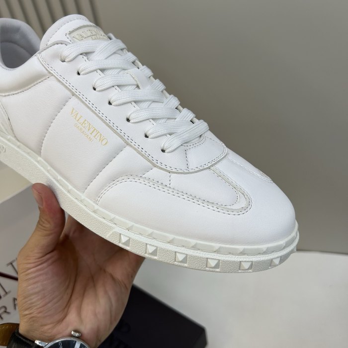 High-Quality Valentino Men's Shoes on Yupoo