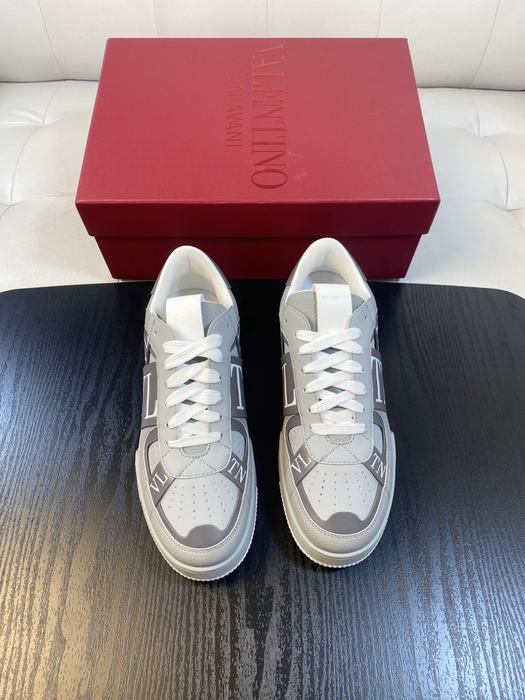 High-Quality Valentino Men's Shoes on Yupoo