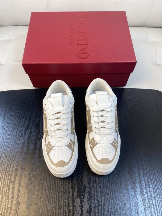 High-Quality Valentino Men's Shoes on Yupoo