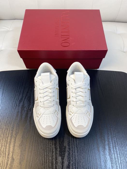 High-Quality Valentino Men's Shoes on Yupoo