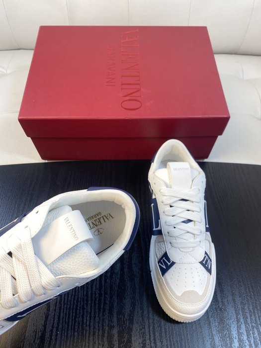 High-Quality Valentino Men's Shoes on Yupoo