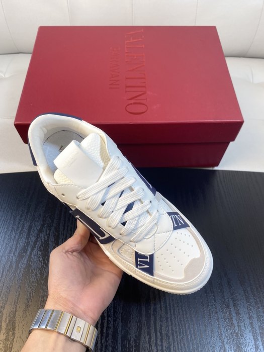 High-Quality Valentino Men's Shoes on Yupoo