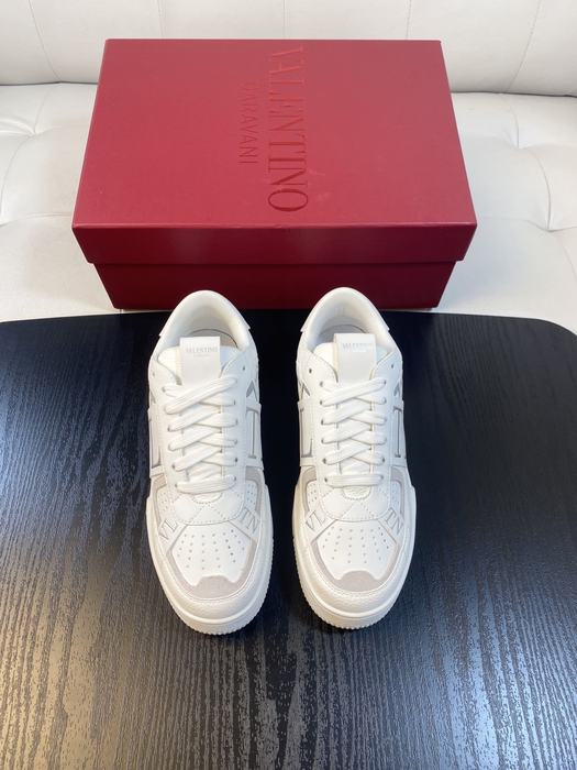 High-Quality Valentino Men's Shoes on Yupoo