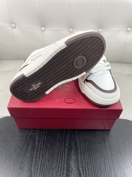 High-Quality Valentino Men's Shoes on Yupoo