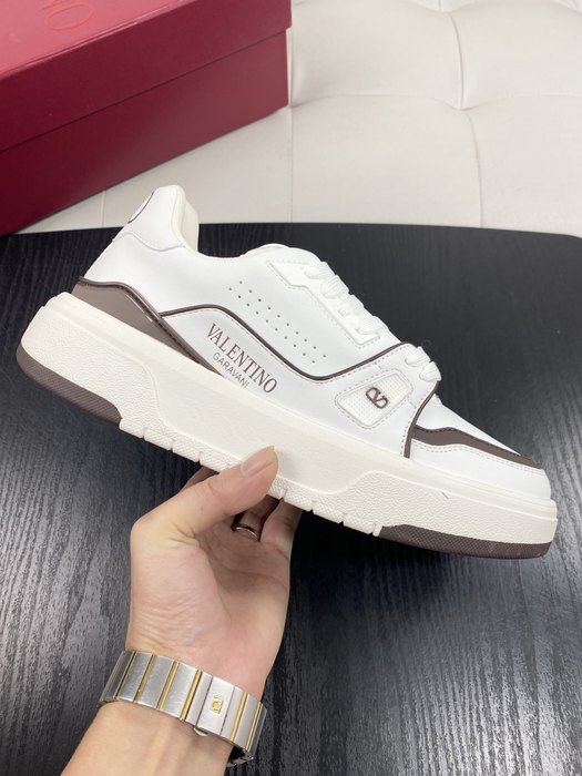 High-Quality Valentino Men's Shoes on Yupoo