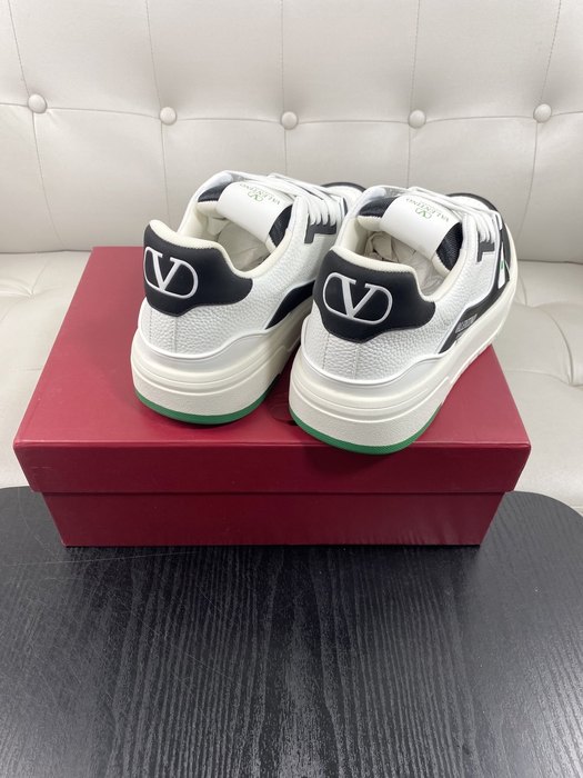 High-Quality Valentino Men's Shoes on Yupoo