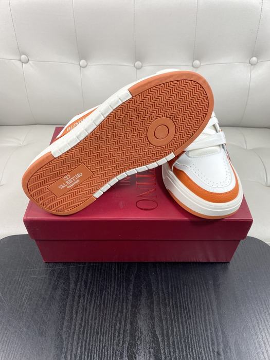 High-Quality Valentino Men's Shoes on Yupoo