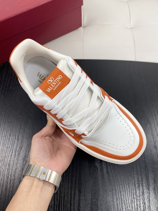 High-Quality Valentino Men's Shoes on Yupoo