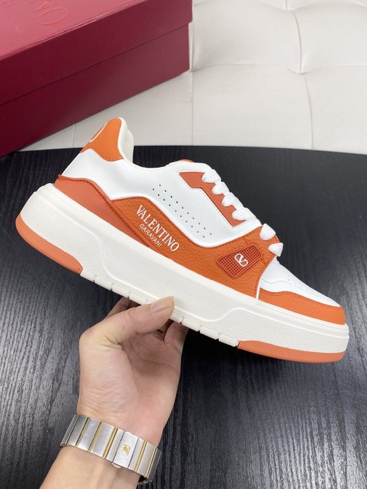 High-Quality Valentino Men's Shoes on Yupoo