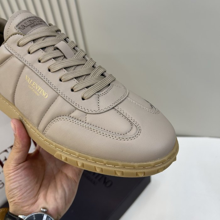 High-Quality Valentino Men's Shoes on Yupoo