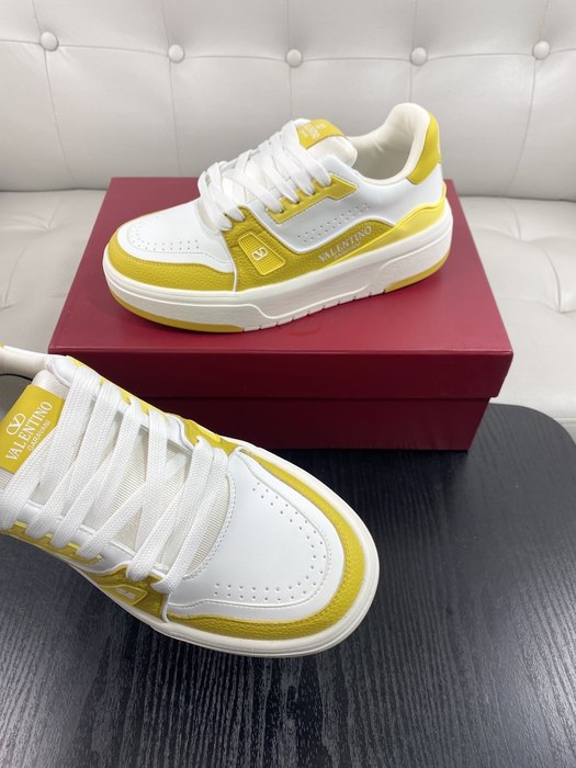 High-Quality Valentino Men's Shoes on Yupoo