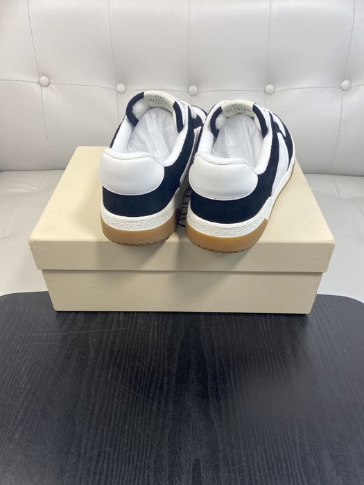 High-Quality Valentino Men's Shoes on Yupoo