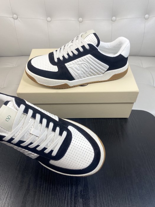 High-Quality Valentino Men's Shoes on Yupoo
