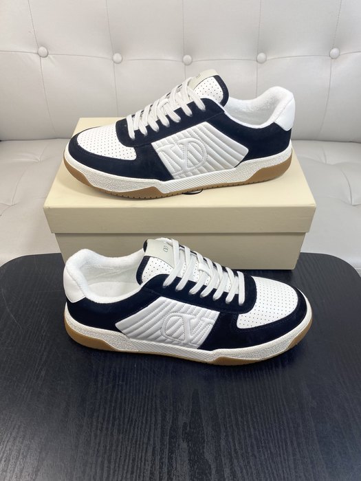 High-Quality Valentino Men's Shoes on Yupoo
