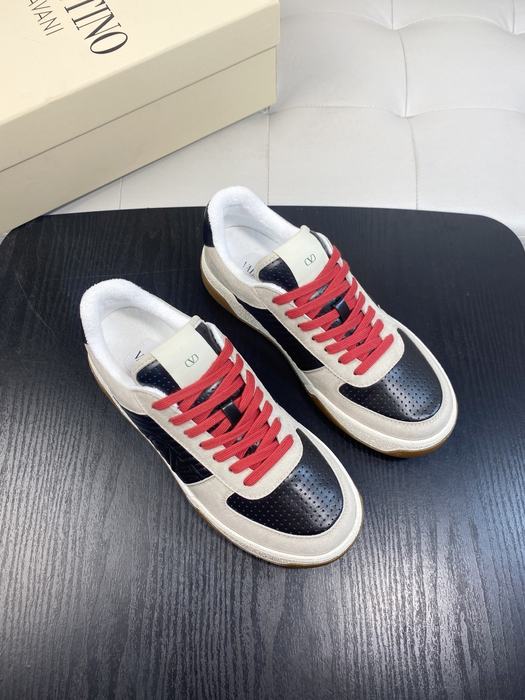 High-Quality Valentino Men's Shoes on Yupoo