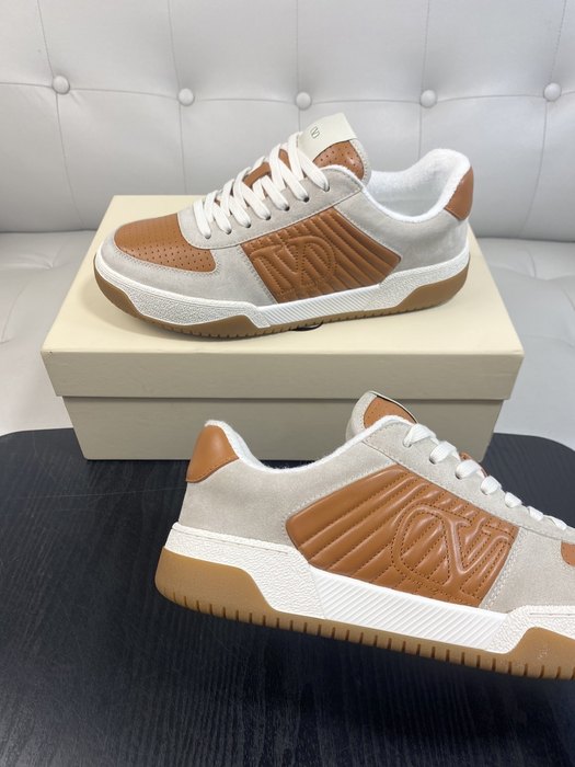 High-Quality Valentino Men's Shoes on Yupoo