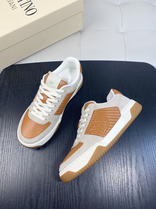 High-Quality Valentino Men's Shoes on Yupoo