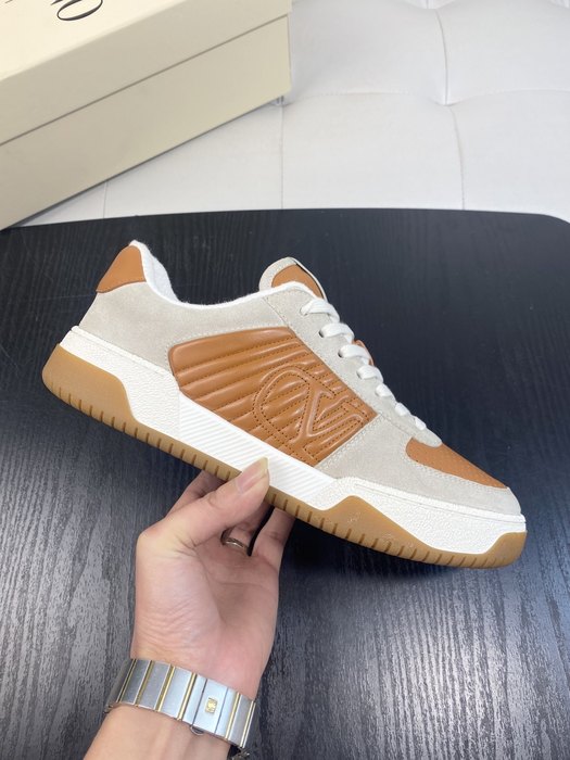 High-Quality Valentino Men's Shoes on Yupoo