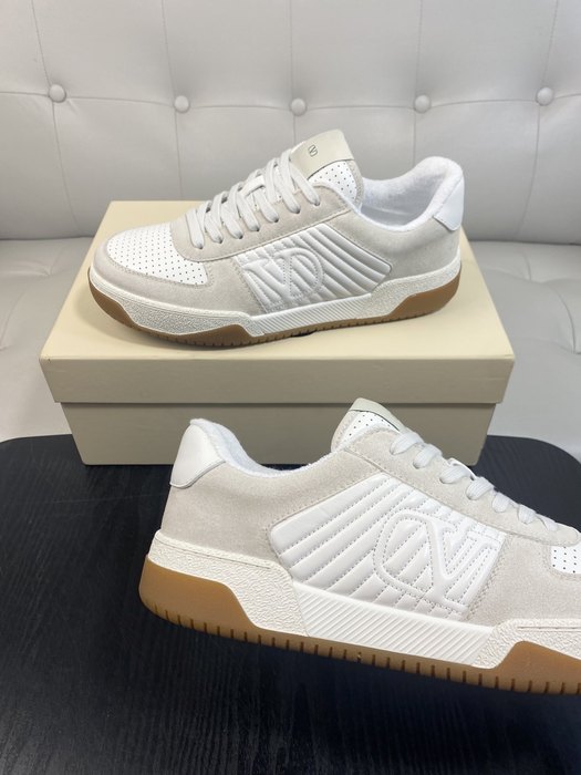 High-Quality Valentino Men's Shoes on Yupoo