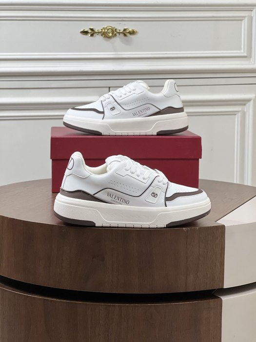 High-Quality Valentino Men's Shoes on Yupoo