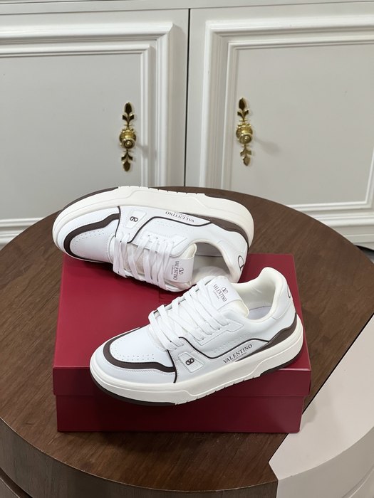 High-Quality Valentino Men's Shoes on Yupoo
