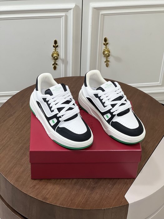 High-Quality Valentino Men's Shoes on Yupoo