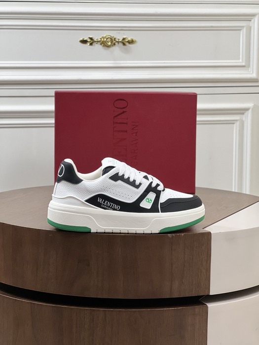 High-Quality Valentino Men's Shoes on Yupoo