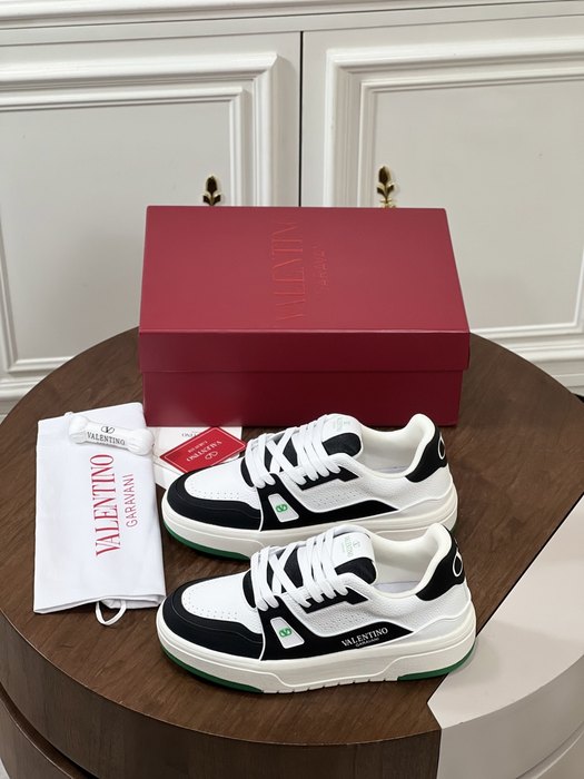 High-Quality Valentino Men's Shoes on Yupoo