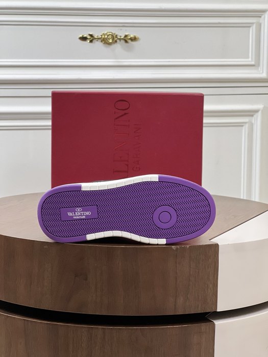 High-Quality Valentino Men's Shoes on Yupoo