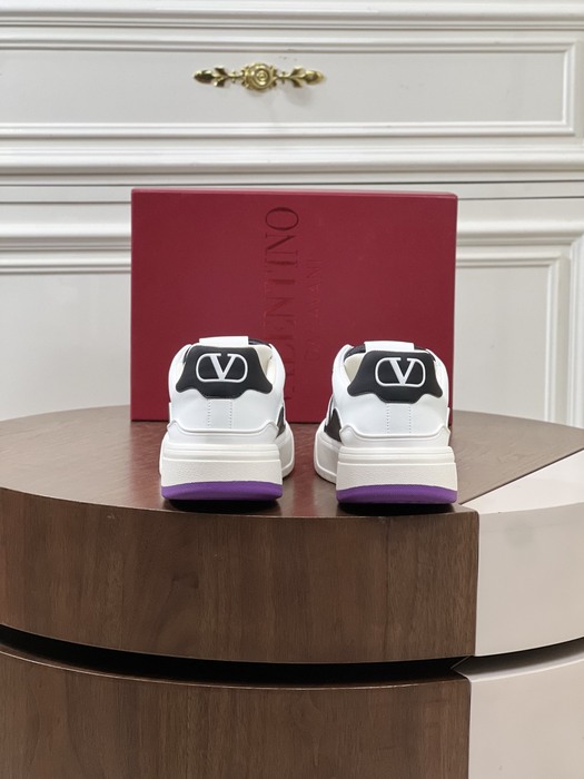 High-Quality Valentino Men's Shoes on Yupoo