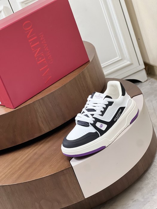 High-Quality Valentino Men's Shoes on Yupoo