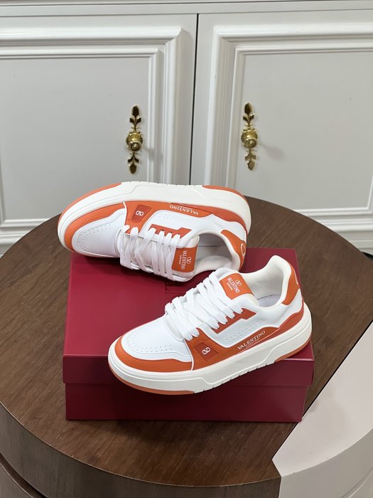 High-Quality Valentino Men's Shoes on Yupoo