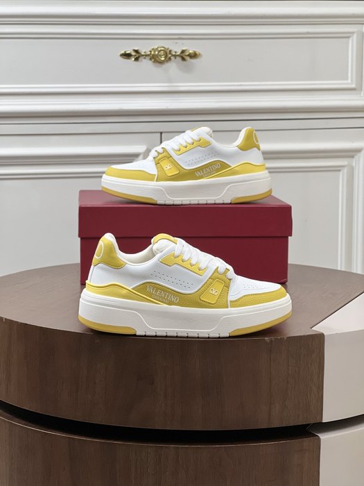 High-Quality Valentino Men's Shoes on Yupoo