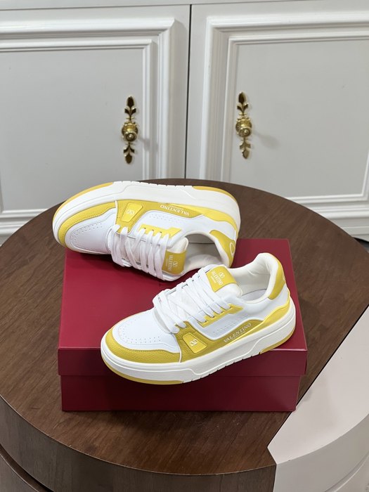 High-Quality Valentino Men's Shoes on Yupoo